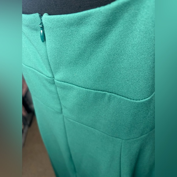 Beautiful Ball/Evening Gown with High Low And Bow Detail - Picture 5 of 5